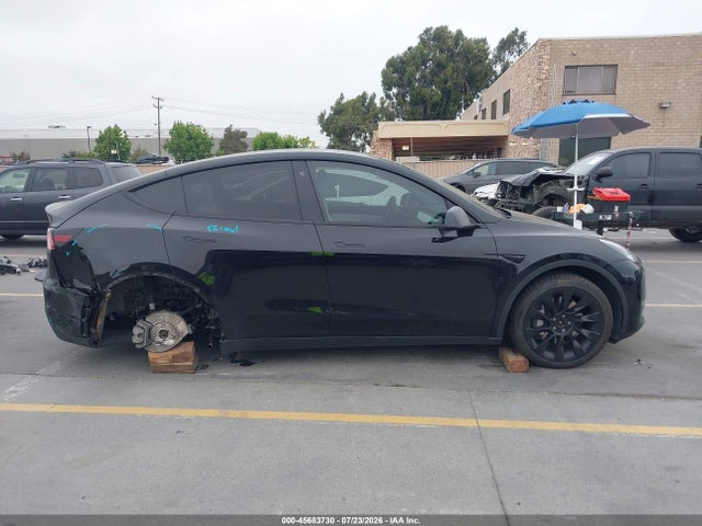 Продаж на аукціоні авто 2021 Tesla Model Y Long Range Dual Motor All-wheel Drive, vin: 5YJYGDEE0MF102500, номер лоту: 45683730