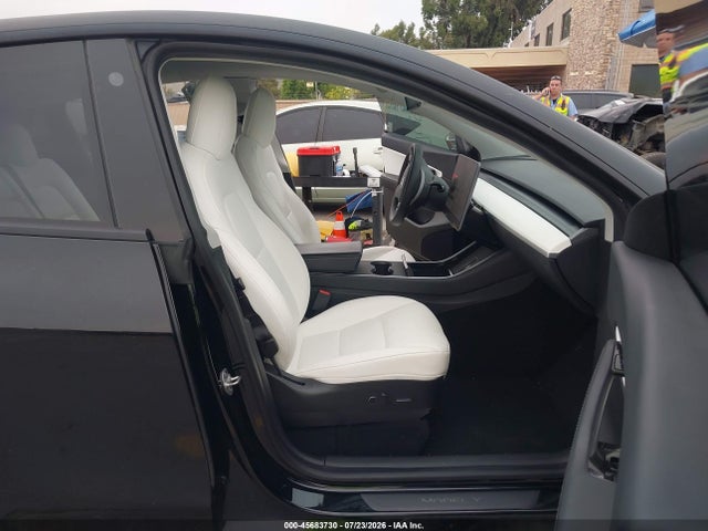 Продаж на аукціоні авто 2021 Tesla Model Y Long Range Dual Motor All-wheel Drive, vin: 5YJYGDEE0MF102500, номер лоту: 45683730