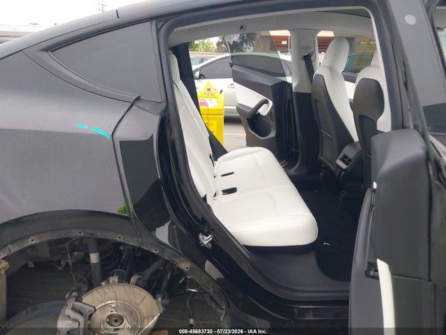 Продаж на аукціоні авто 2021 Tesla Model Y Long Range Dual Motor All-wheel Drive, vin: 5YJYGDEE0MF102500, номер лоту: 45683730