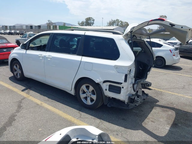 5TDKZ3DC4HS783434 Toyota Sienna Le 8 Passenger
