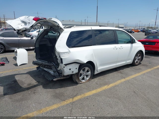 5TDKZ3DC4HS783434 Toyota Sienna Le 8 Passenger