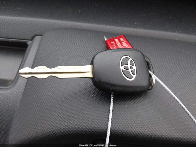 Toyota Prius C One 2017 JTDKDTB30H1592575 Image 11