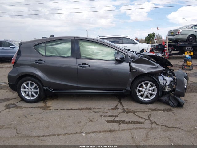 Toyota Prius C One 2017 JTDKDTB30H1592575 Image 13