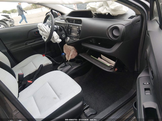 Toyota Prius C One 2017 JTDKDTB30H1592575 Image 5