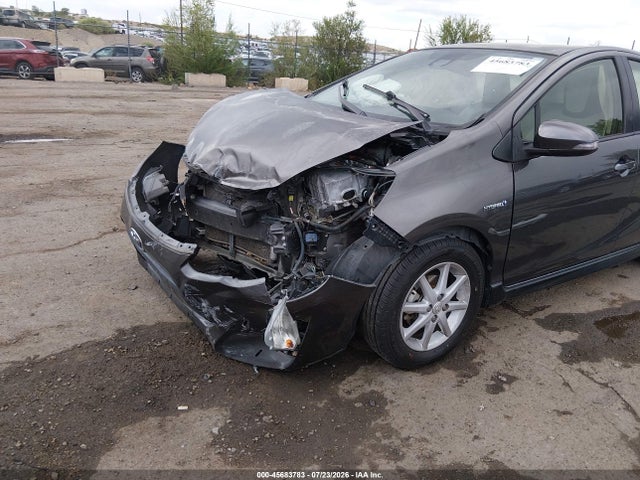 Toyota Prius C One 2017 JTDKDTB30H1592575 Image 6