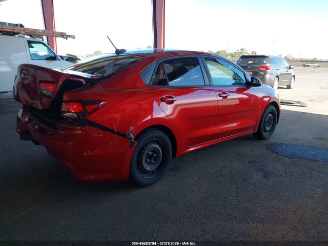 KIA RIO S 2018 3KPA24AB8JE136827 Image 4