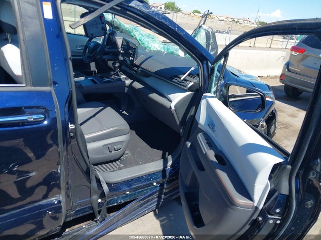 5TDDRKEC6MS029463 Toyota Sienna Xse