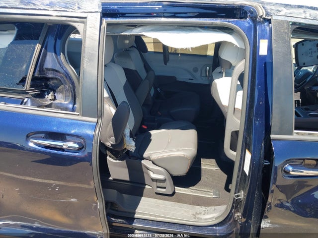 5TDDRKEC6MS029463 Toyota Sienna Xse