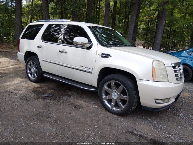 2008 Cadillac Escalade მანქანა იყიდება აუქციონზე, vin: 1GYFK63868R115437, აუქციონის ნომერი: 45683880
