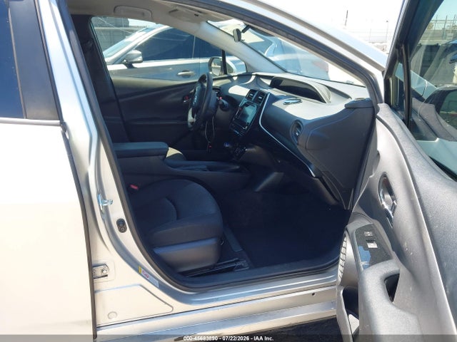 JTDKBRFU1H3577924 Toyota Prius Two