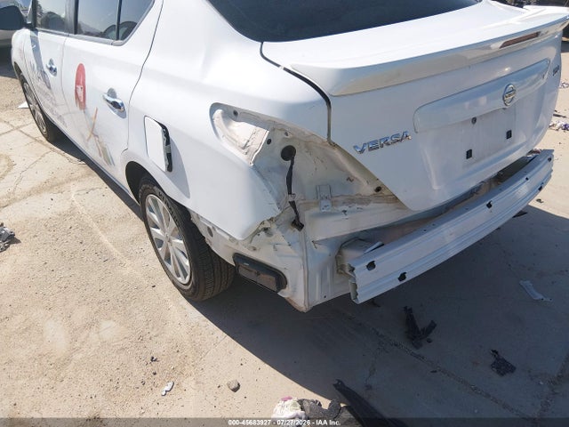 3N1CN7AP5JL869221 Nissan Versa 1.6 Sv