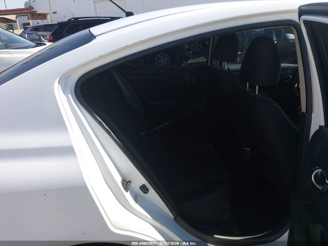 3N1CN7AP5JL869221 Nissan Versa 1.6 Sv