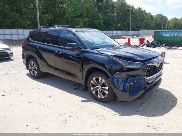 Auction sale of the 2021 Toyota Highlander Xle, vin: 5TDGZRBH8MS105027, lot number: 45683946