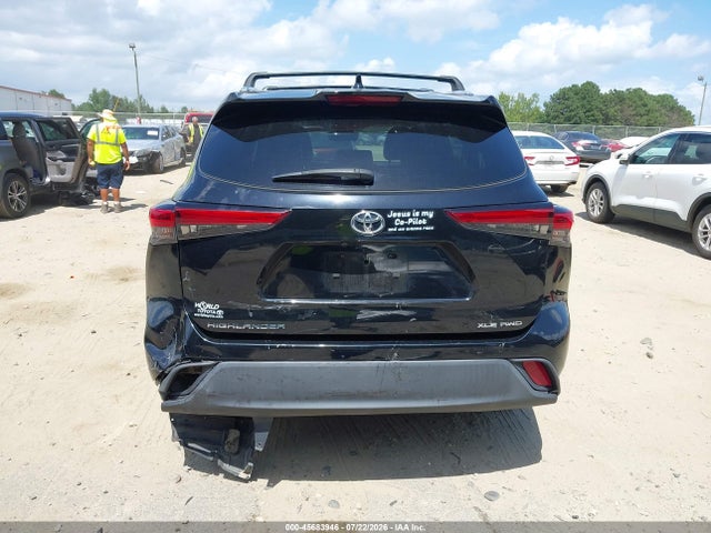 45683946 :رقم المزاد ، 5TDGZRBH8MS105027 vin ، 2021 Toyota Highlander Xle مزاد بيع