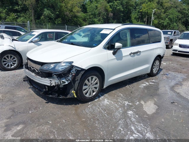 45683967 :رقم المزاد ، 2C4RC1AG2LR146247 vin ، 2020 Chrysler Voyager L مزاد بيع