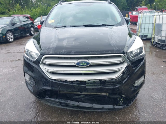 2018 Ford Escape Se მანქანა იყიდება აუქციონზე, vin: 1FMCU0G93JUC63594, აუქციონის ნომერი: 45683985