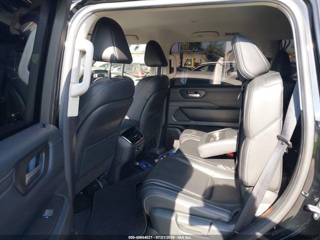 JN8AY3AE5S9404925 Nissan Armada Sv 4wd