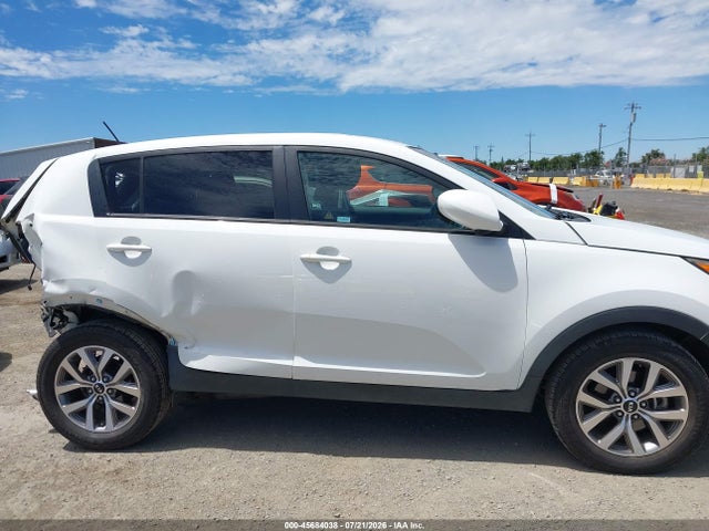 Продажа на аукционе авто 2015 Kia Sportage Lx, vin: KNDPB3AC0F7691520, номер лота: 45684038