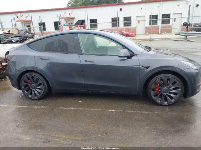 Продажа на аукционе авто 2021 Tesla Model Y Performance Dual Motor All-wheel Drive, vin: 5YJYGDEF9MF209893, номер лота: 45684057