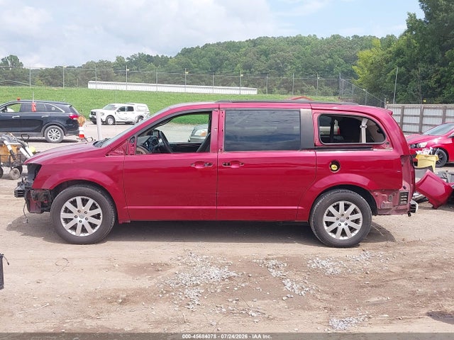 2016 Chrysler Town & Country Touring მანქანა იყიდება აუქციონზე, vin: 2C4RC1BG1GR230712, აუქციონის ნომერი: 45684078