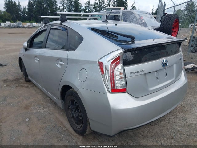 Toyota Prius Four 2015 JTDKN3DU2F1894837 Image 3