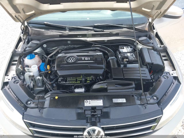 2015 Volkswagen Jetta 1.8t Se მანქანა იყიდება აუქციონზე, vin: 3VWD07AJ5FM337543, აუქციონის ნომერი: 45684178