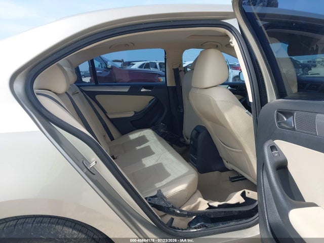 2015 Volkswagen Jetta 1.8t Se მანქანა იყიდება აუქციონზე, vin: 3VWD07AJ5FM337543, აუქციონის ნომერი: 45684178