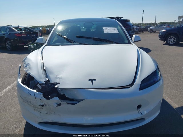 Tesla Model 3 Premium All-wheel Drive 2026 5YJ3E1EB1TF122614 Image 11