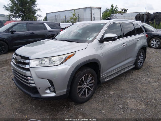 5TDJZRFH3JS550299 Toyota Highlander Xle