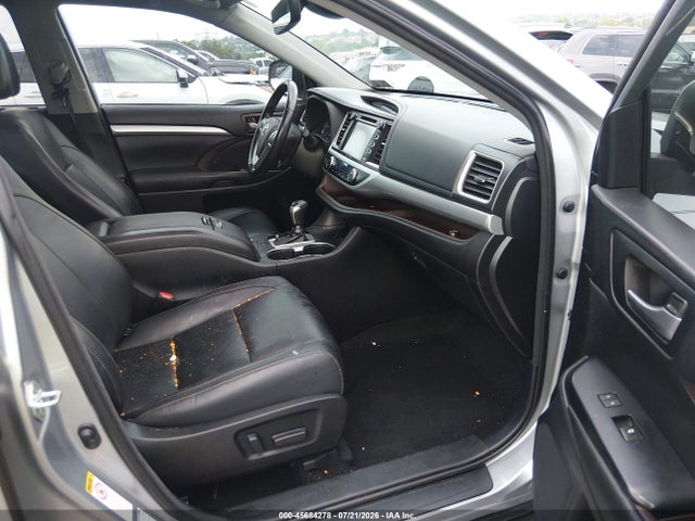5TDJZRFH3JS550299 Toyota Highlander Xle
