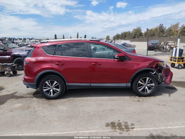 Toyota Rav4 Xle 2018 2T3WFREV2JW460615 Image 18
