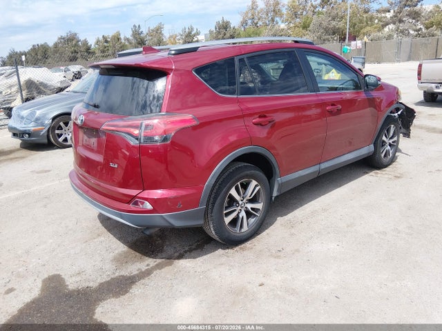 Toyota Rav4 Xle 2018 2T3WFREV2JW460615 Image 4