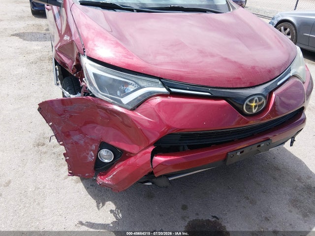 Toyota Rav4 Xle 2018 2T3WFREV2JW460615 Image 6