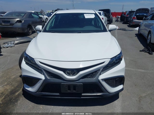 4T1G11AK8PU099070 Toyota CAMRY SE