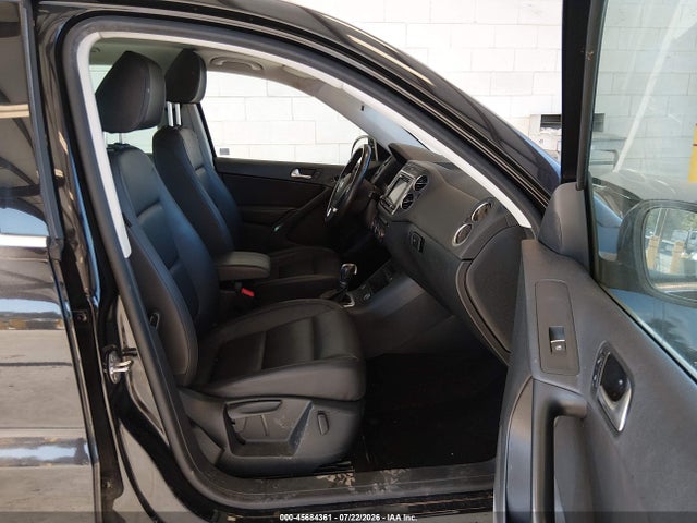 WVGSV7AX9HW511631 Volkswagen Tiguan 2.0t Wolfsburg Edition
