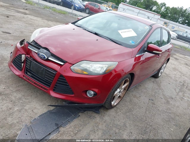 Ford Focus Titanium 2014 1FADP3N27EL396836 Image 2