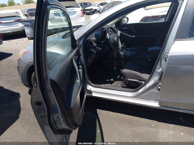 45684458 :رقم المزاد ، JM1BL1VG6B1388439 vin ، 2011 Mazda Mazda3 I Touring مزاد بيع