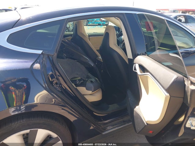45684485 :رقم المزاد ، 5YJSA1AG0DFP04780 vin ، 2013 Tesla Model S مزاد بيع