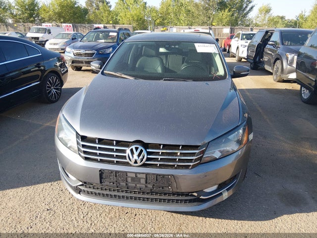 2013 Volkswagen Passat 2.0l Tdi Sel Premium მანქანა იყიდება აუქციონზე, vin: 1VWCN7A33DC084820, აუქციონის ნომერი: 45684537