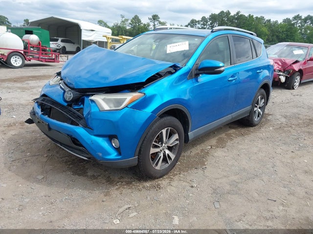 Toyota Rav4 Xle 2017 JTMRFREV4HJ105726 Image 2
