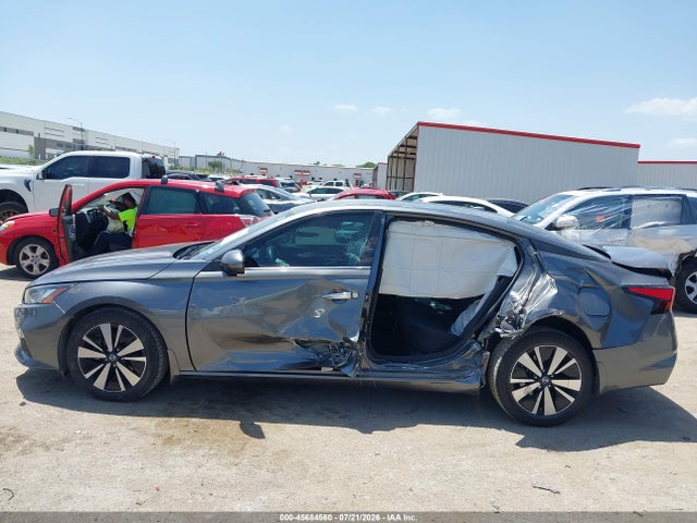 Продажа на аукционе авто 2022 Nissan Altima Sv Fwd, vin: 1N4BL4DV9NN320981, номер лота: 45684560