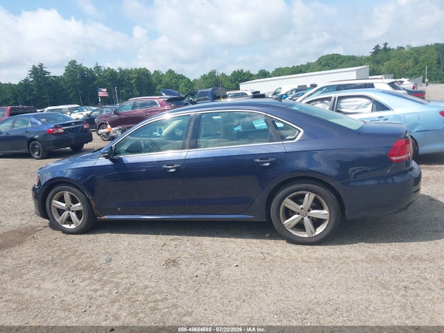 2012 Volkswagen Passat 2.5l Se მანქანა იყიდება აუქციონზე, vin: 1VWBP7A31CC031473, აუქციონის ნომერი: 45684588