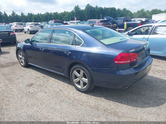 2012 Volkswagen Passat 2.5l Se მანქანა იყიდება აუქციონზე, vin: 1VWBP7A31CC031473, აუქციონის ნომერი: 45684588