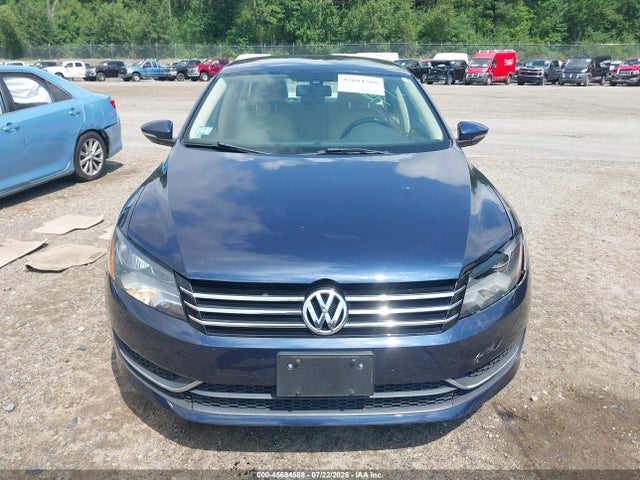 2012 Volkswagen Passat 2.5l Se მანქანა იყიდება აუქციონზე, vin: 1VWBP7A31CC031473, აუქციონის ნომერი: 45684588
