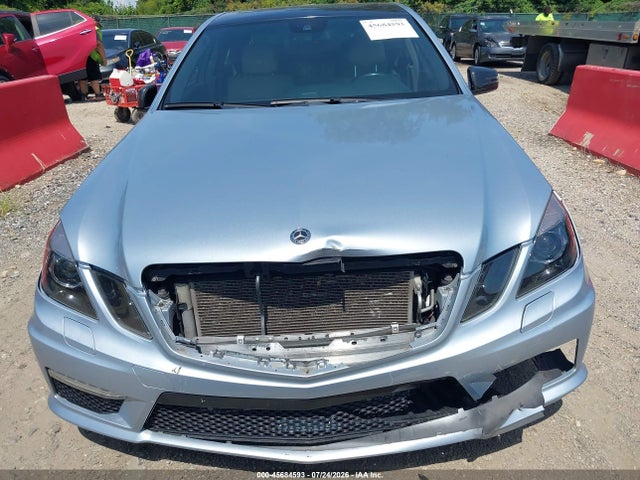2013 Mercedes-benz E 550 4matic მანქანა იყიდება აუქციონზე, vin: WDDHF9BB6DA720350, აუქციონის ნომერი: 45684593