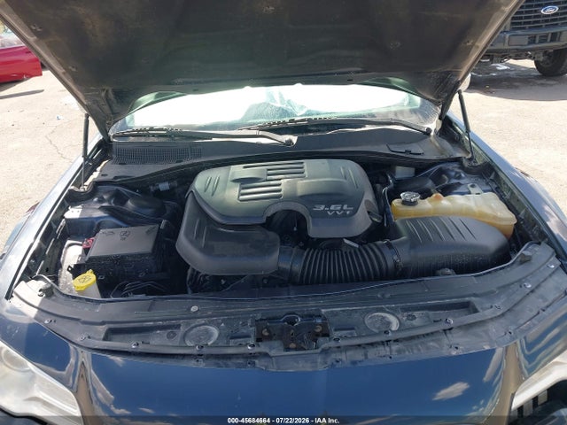 Chrysler 300 Touring 2018 2C3CCAAG1JH327188 Image 10