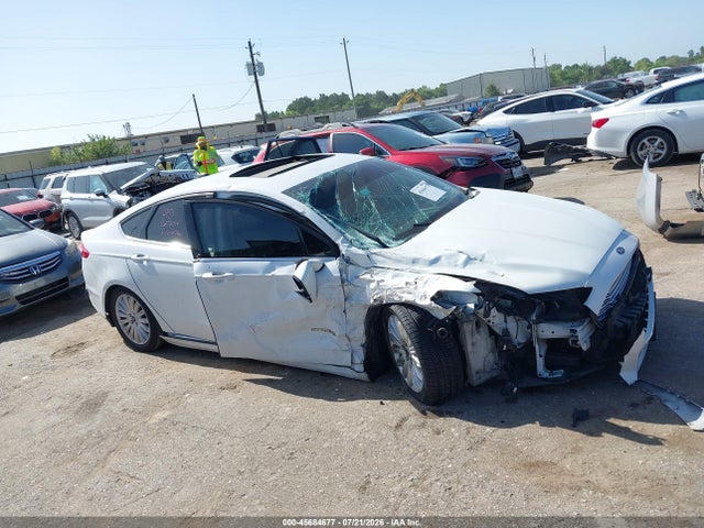 Продажа на аукционе авто 2016 Ford Fusion Hybrid Se, vin: 3FA6P0LU3GR405094, номер лота: 45684677