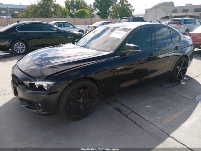 BMW 3 Series 330i 2017 WBA8B9G53HNU49574 Image 2