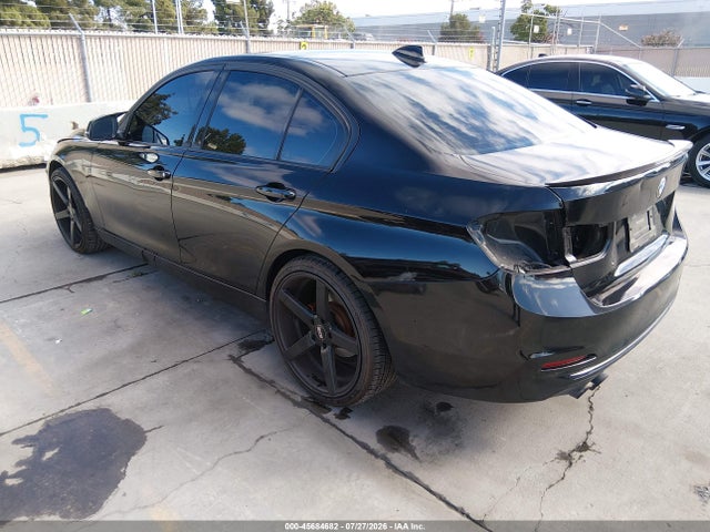 BMW 3 Series 330i 2017 WBA8B9G53HNU49574 Image 3