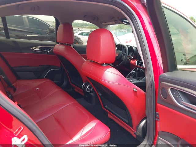 ZARFAEEN0H7556312 Alfa Romeo Giulia Ti Awd